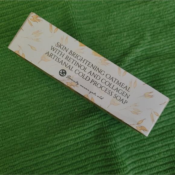 Sealed Secret Collagen Skin Brightening Oatmeal Soap with Retinol & Collagen - Picture 5 of 6